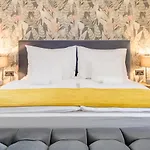 Botrytis Borhotel Отель Мад