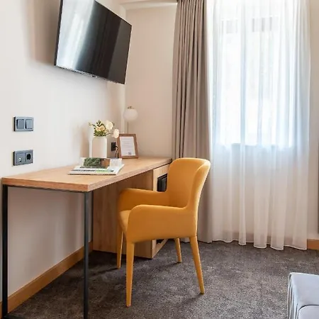 Botrytis Borhotel 4*