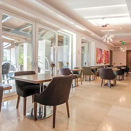 Botrytis Borhotel Hotel 4*