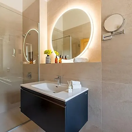 Botrytis Borhotel فندق