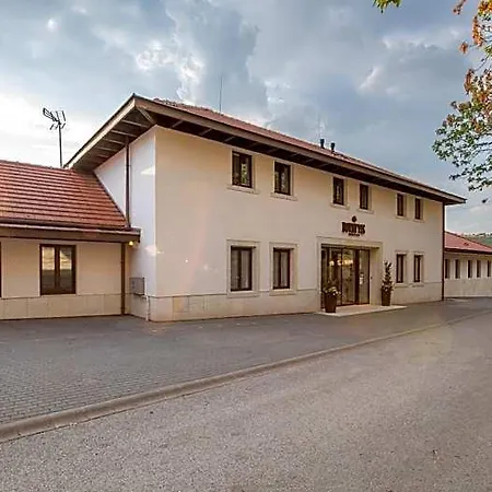 Botrytis Borhotel 4*